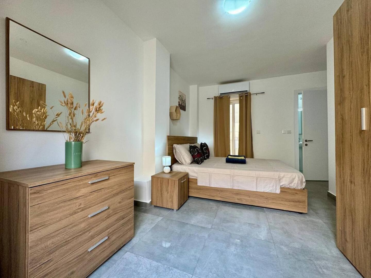 Mive-Delux Three Bedroom Apartment In Marsaskala Eksteriør bilde